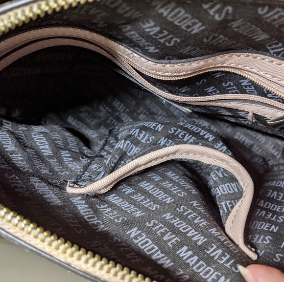 Steve Madden Bmaggie Dome Crossbody - Picture 4 of 7